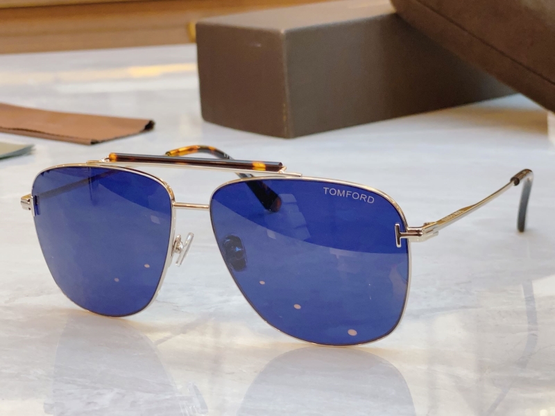 TOM FORD